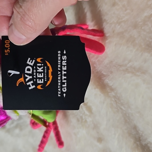 2024 Hyde and Eek Collectible Bird Glitters NWT Target Halloween - Picture 8 of 8